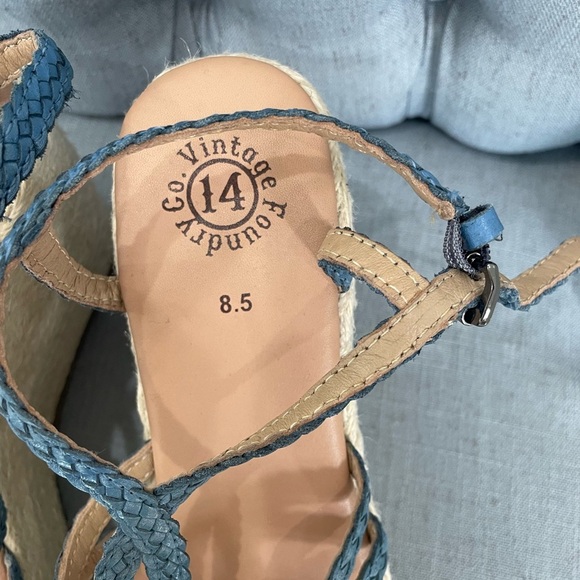 Vintage Foundry Sandals Size 8.5 - Picture 5 of 5